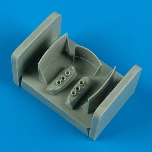 

Набор Quickboost 1/48 для модели 28 Trojan exhaust cooling grills QB48 523