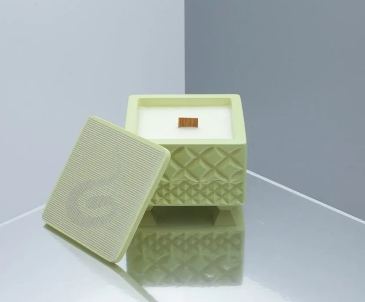 

Интерьерные свечи Reliable.shop Мистический вечер черные, 10x10 см, восковые
