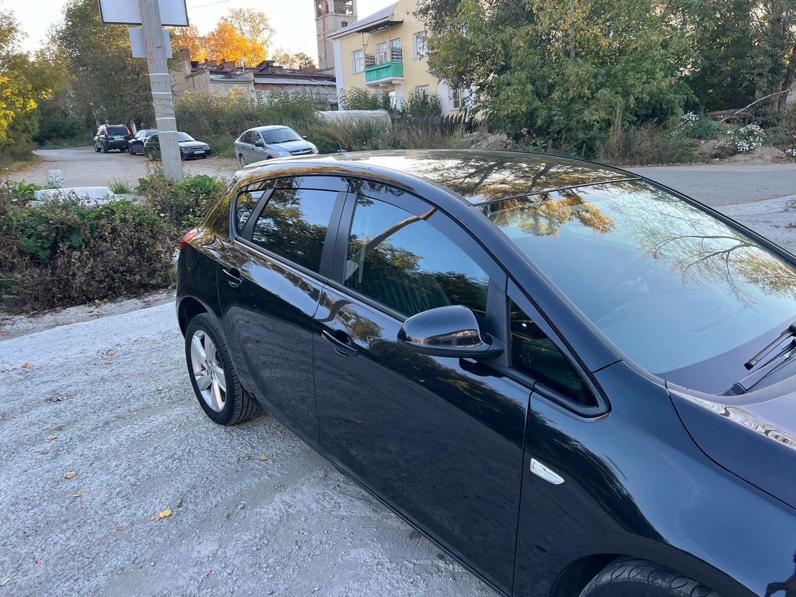 

Плоские тюнинг дефлекторы на Opel Astra J ПЯТИДВЕРНЫЙ ХЭТЧБЕК (2009-2019), Opel