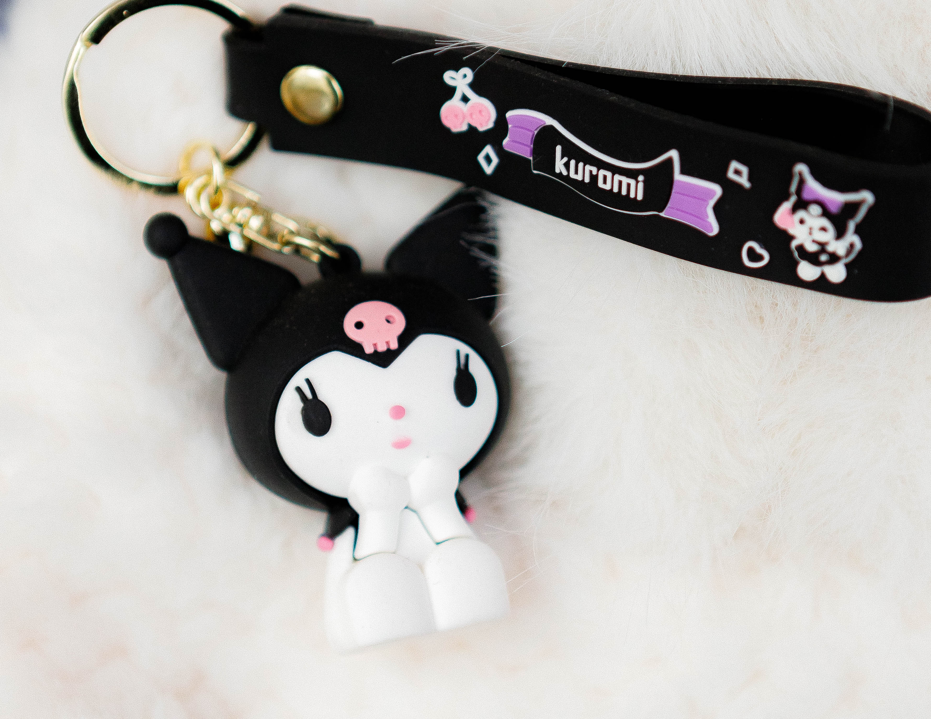 

Брелок Kuromi милый силиконовый, Белый;черный, Kuromi
