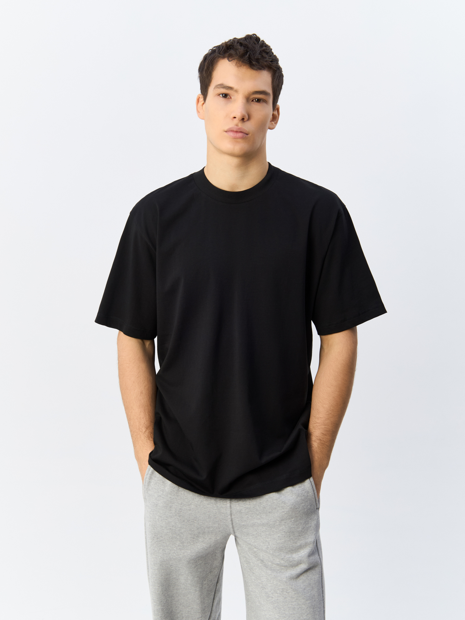 

Футболка мужская Calvin Klein Jeans J30J325652 черная 2XL, Черный, J30J325652