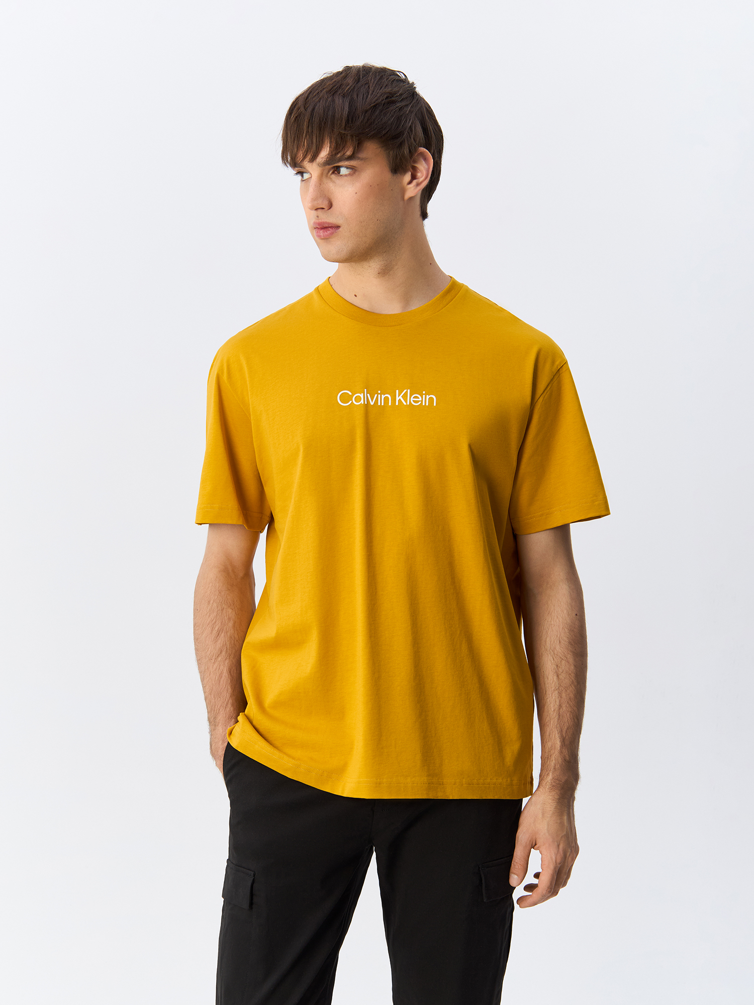 

Футболка мужская Calvin Klein K10K111346 желтая S, Желтый, K10K111346