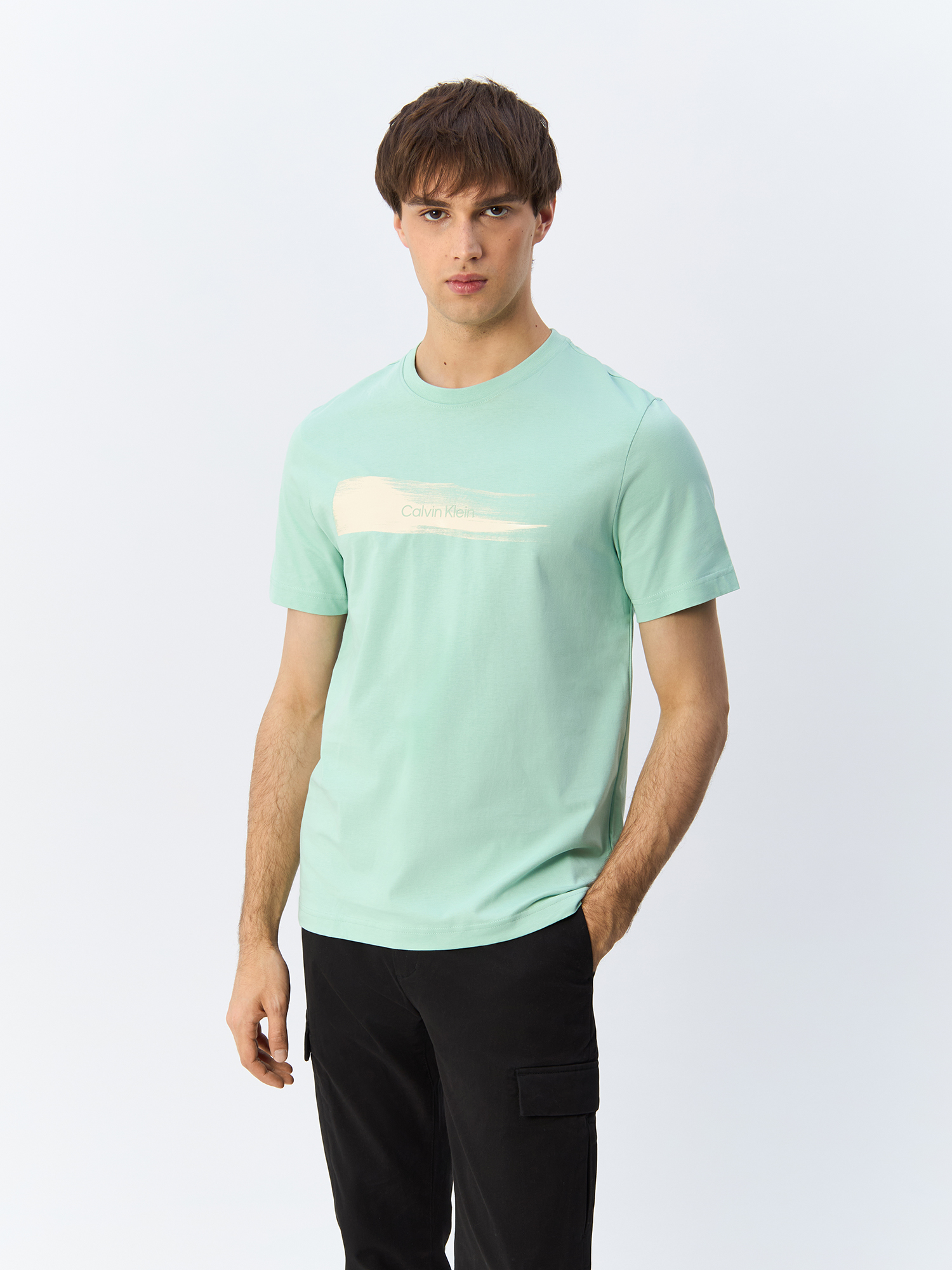 

Футболка мужская Calvin Klein K10K113113 зеленая 2XL, Зеленый, K10K113113