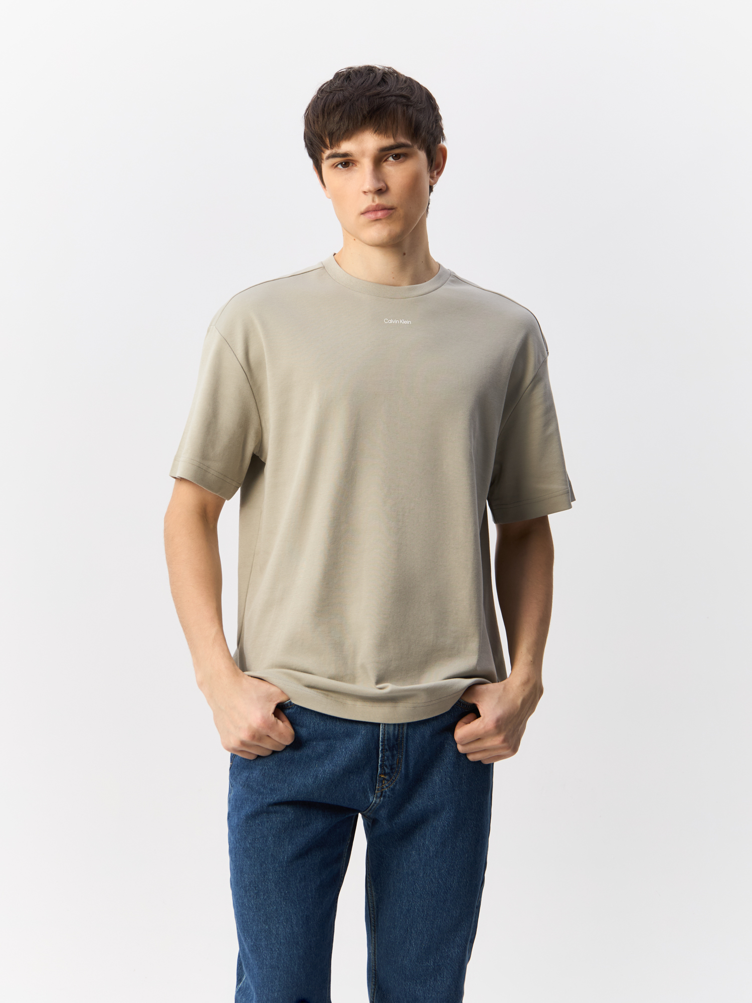 

Футболка мужская Calvin Klein K10K112487 серая S, Серый, K10K112487