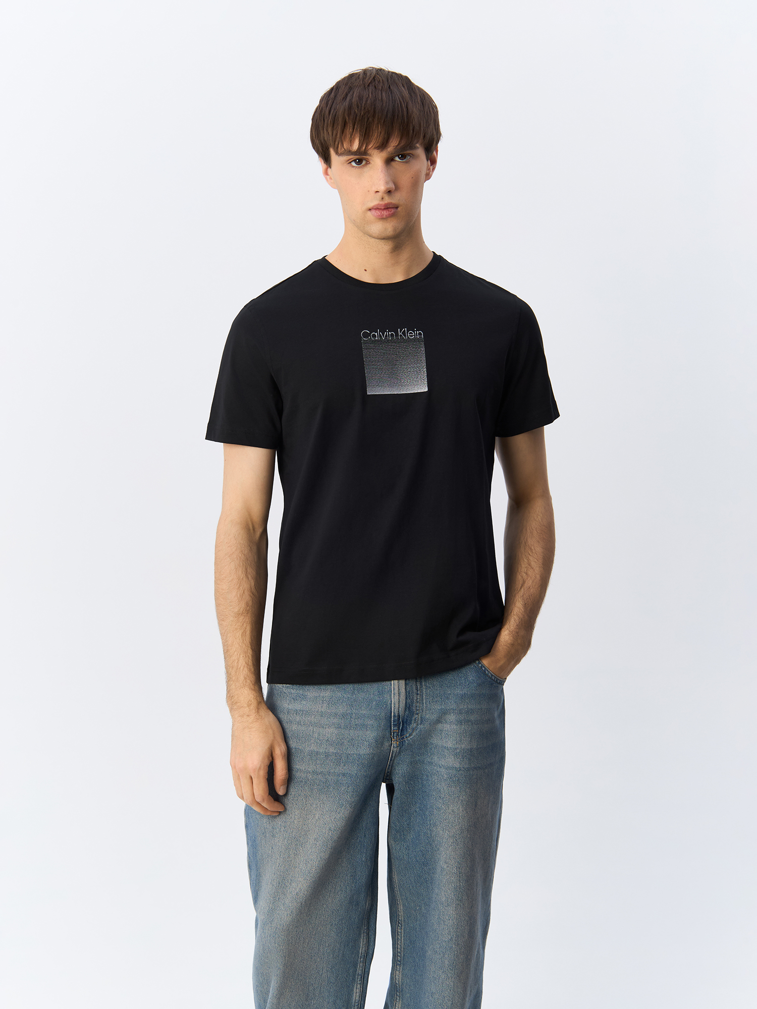 

Футболка мужская Calvin Klein K10K113107 черная M, Черный, K10K113107