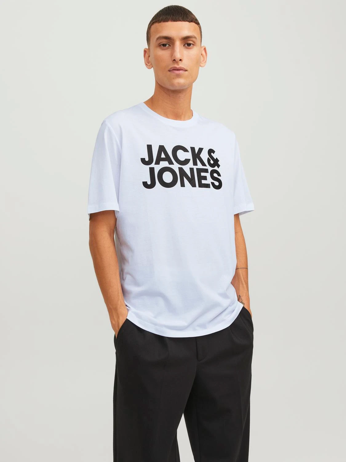 

Футболка мужская Jack & Jones 12151955 белая XS, Белый, 12151955