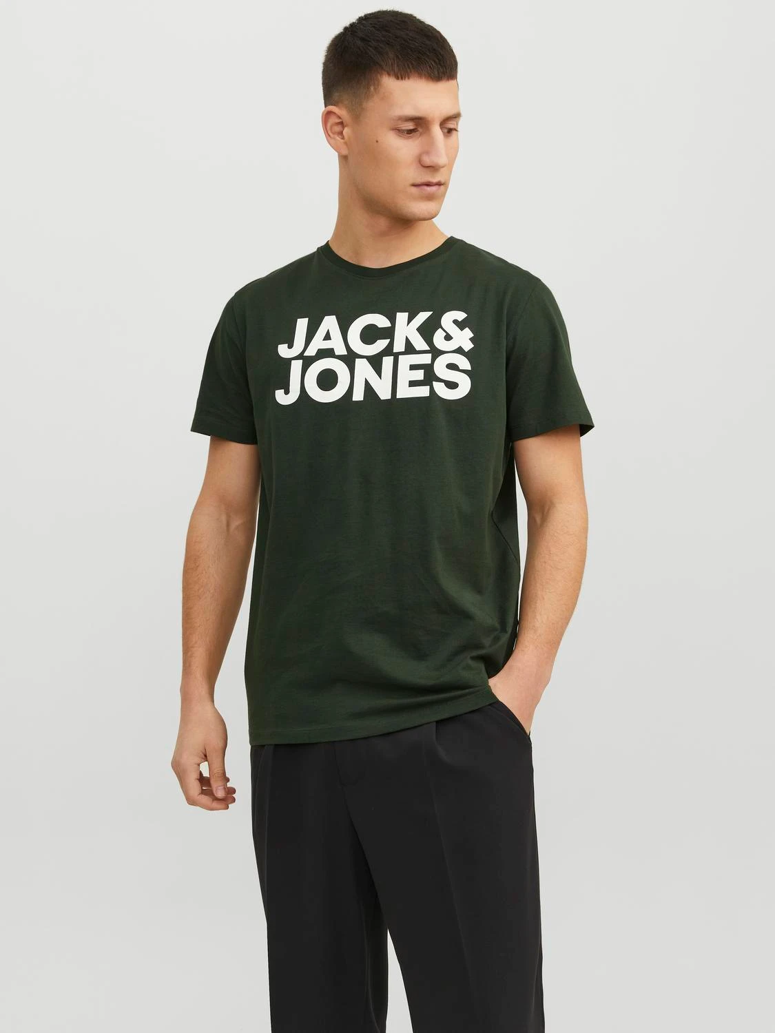 

Футболка мужская Jack & Jones 12151955 хаки M, 12151955