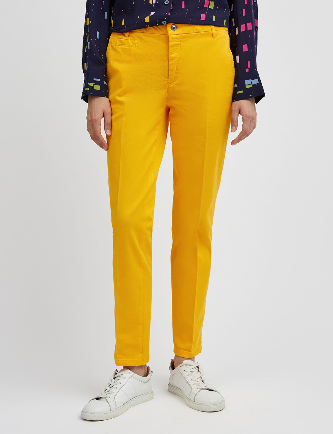 

Брюки женские United Colors of Benetton 21A_4GD7558S3 желтые 48, 21A_4GD7558S3