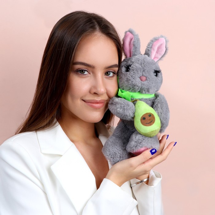 

Мягкая игрушка Зайка с авокадо