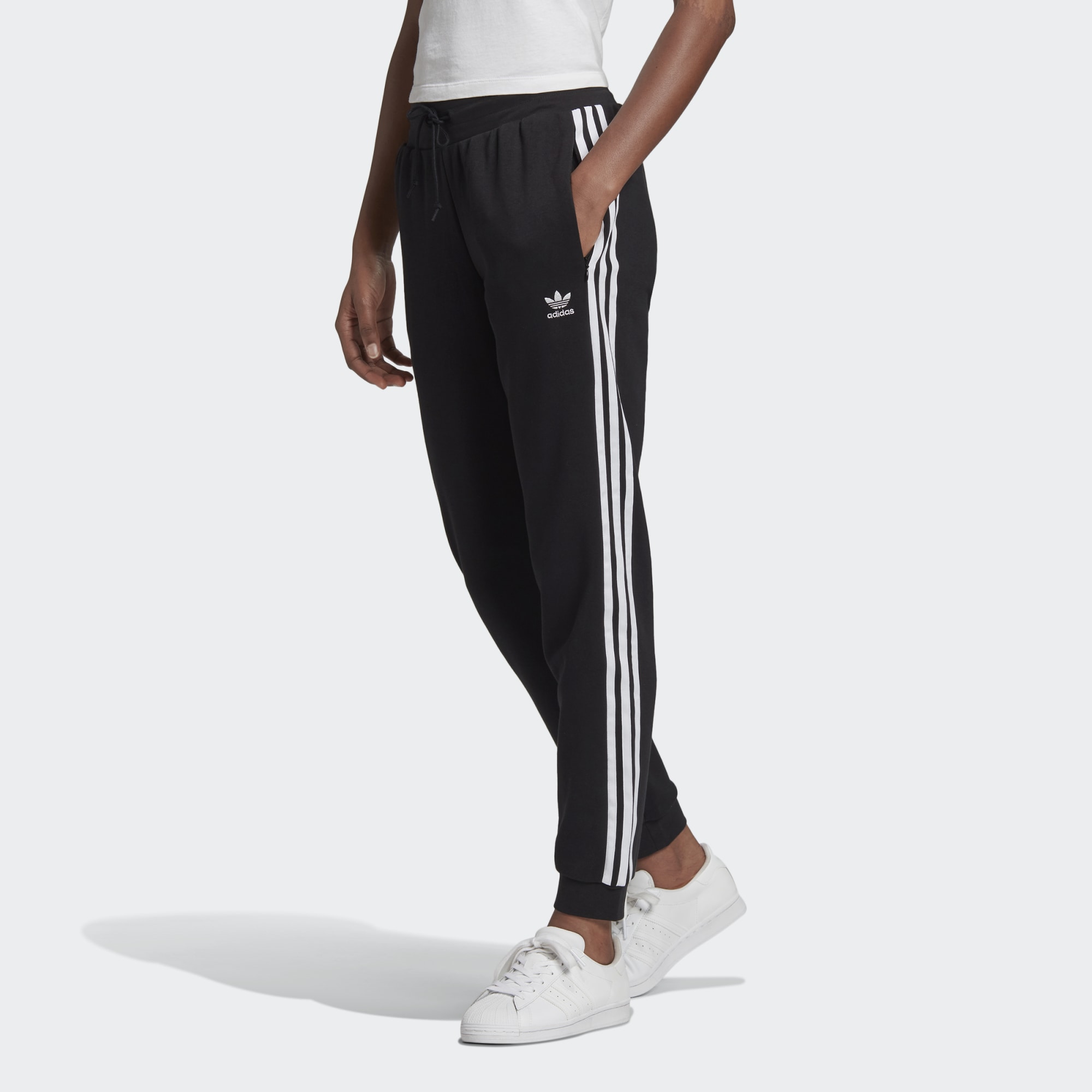

Спортивные брюки женские Adidas GD2255 черные 36 DE, GD2255