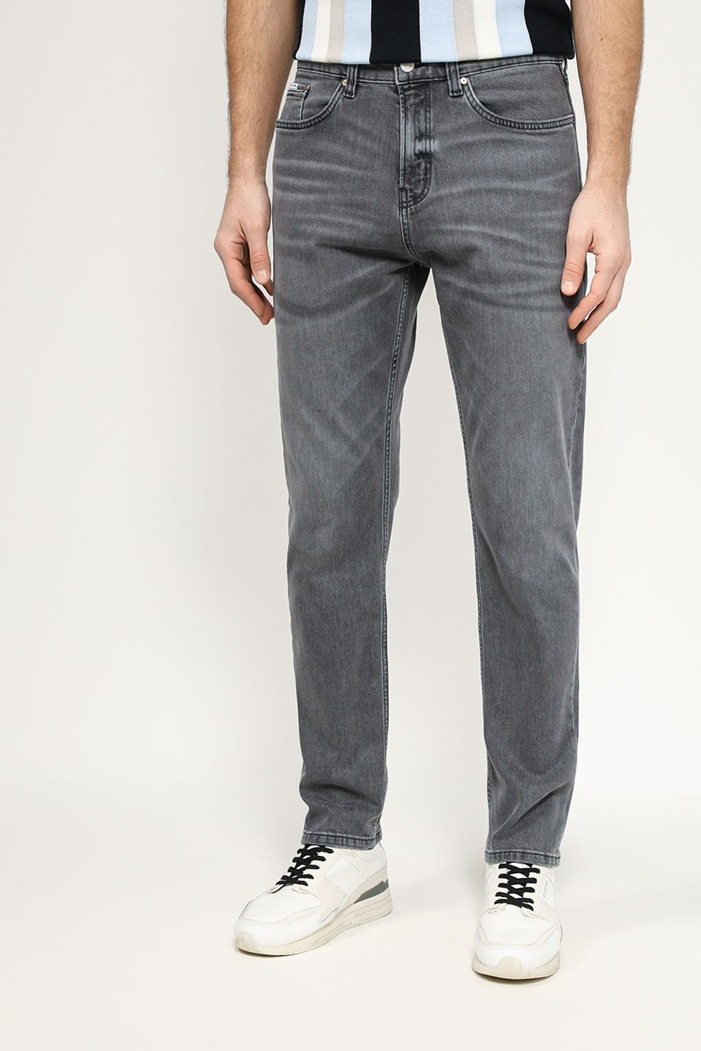 

Джинсы мужские Marc O'Polo Denim M61912112074 серые 29/32, Серый, M61912112074