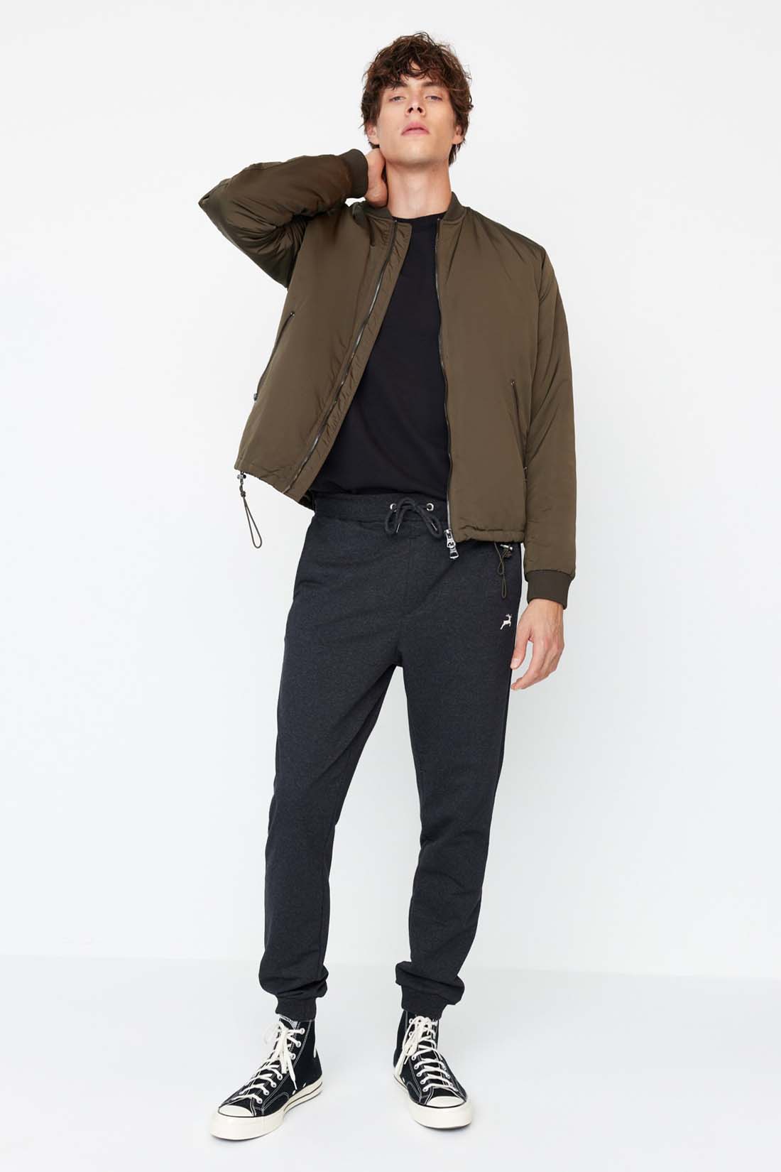 

Спортивные брюки мужские Trendyol TMNAW23EA00055 серые M, trendyol TMNAW23EA00055