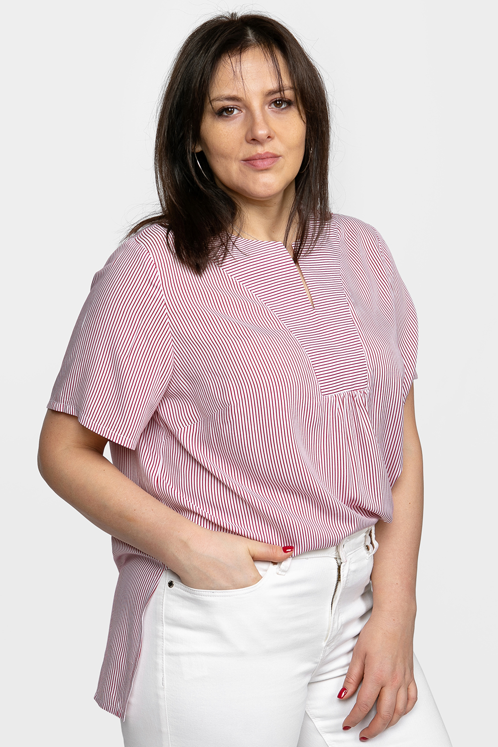 

Блуза женская SVESTA C2701BlRou белая 62 RU, C2701BlRou