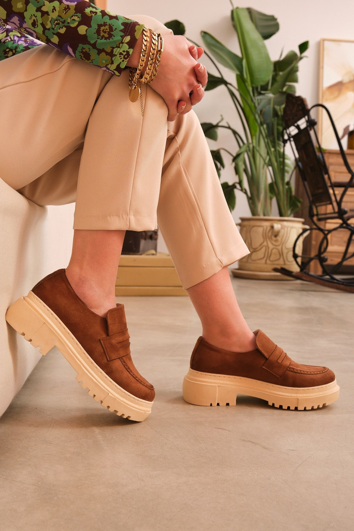 

Лоферы женские ANGELO SCARPE 724 коричневые 37 EU (доставка из-за рубежа), 724