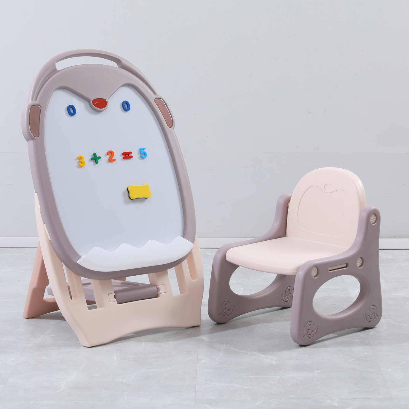 

Развивающий детский мольберт UNIX Kids магнитно-маркерный со стульчиком, растущий