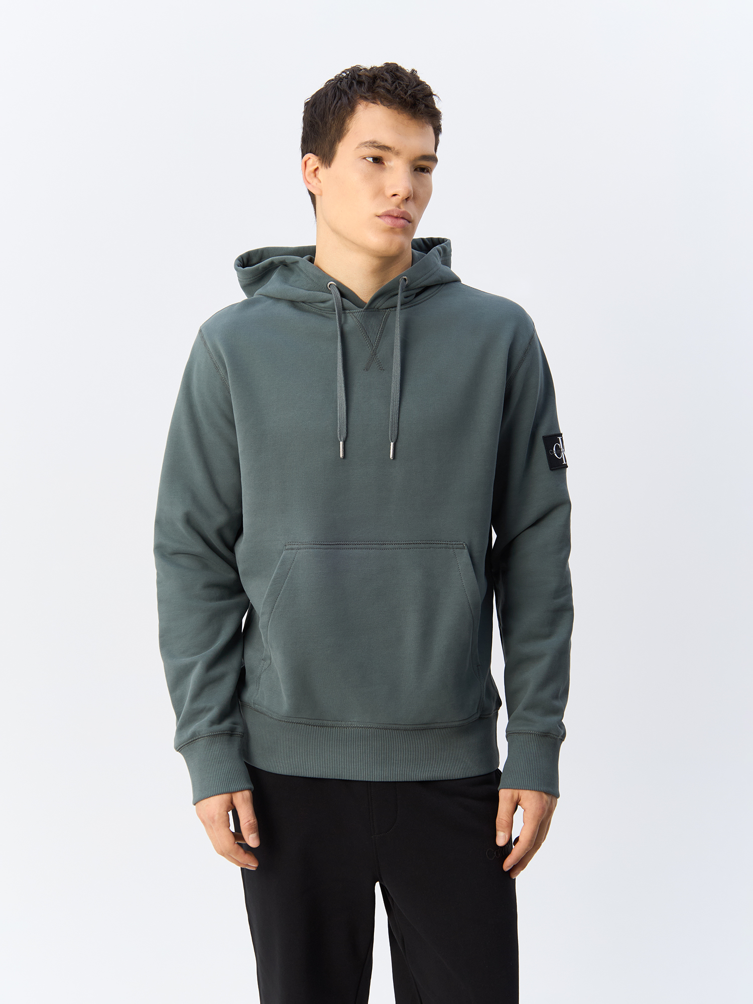 

Худи мужское Calvin Klein Jeans J30J323430 серое M, Серый, J30J323430