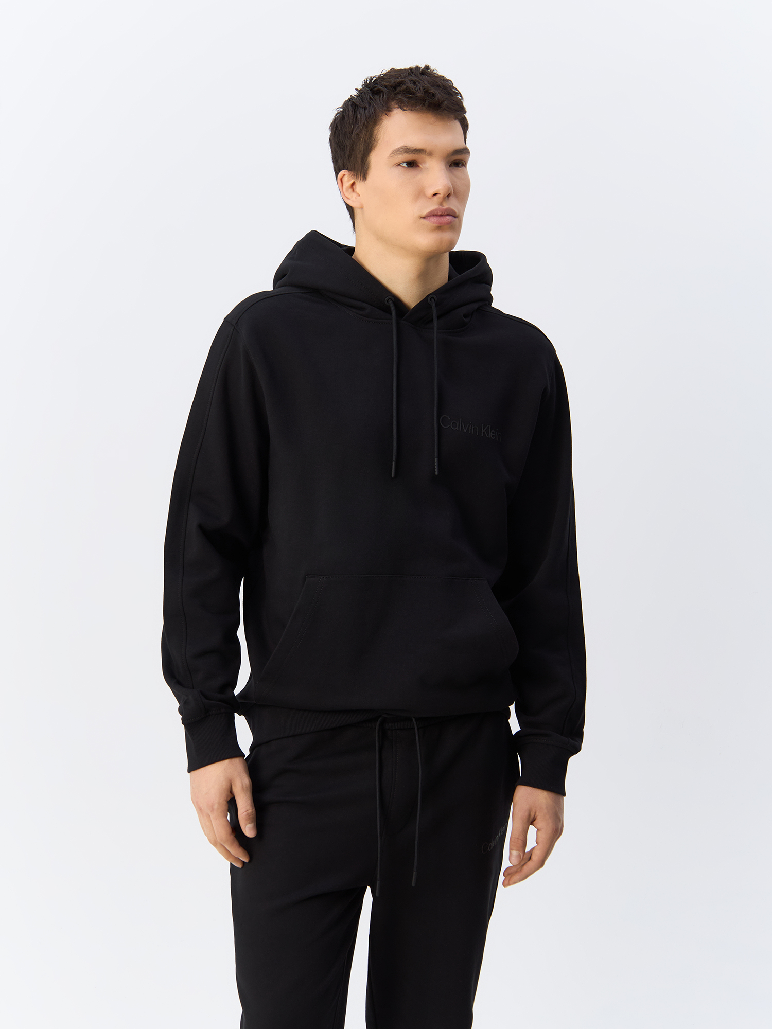 

Худи мужское Calvin Klein Jeans J30J325626 черное XL, Черный, J30J325626