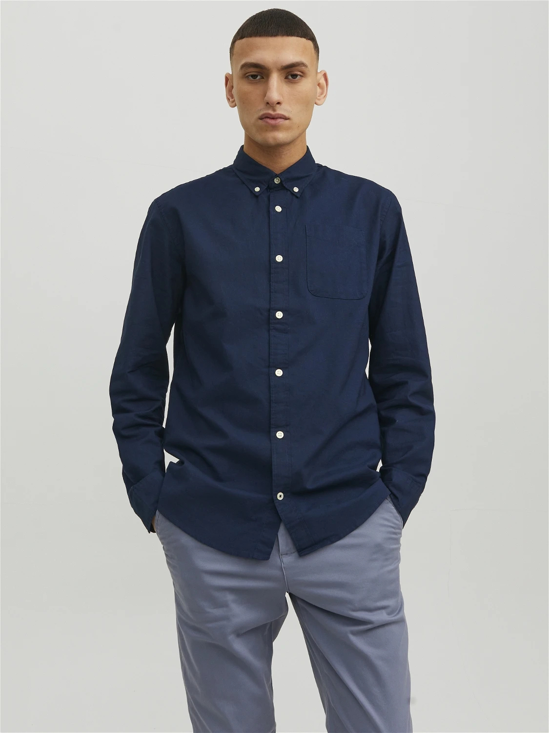 

Рубашка мужская Jack & Jones Slim Fit 12182486 синяя M, Синий, Slim Fit