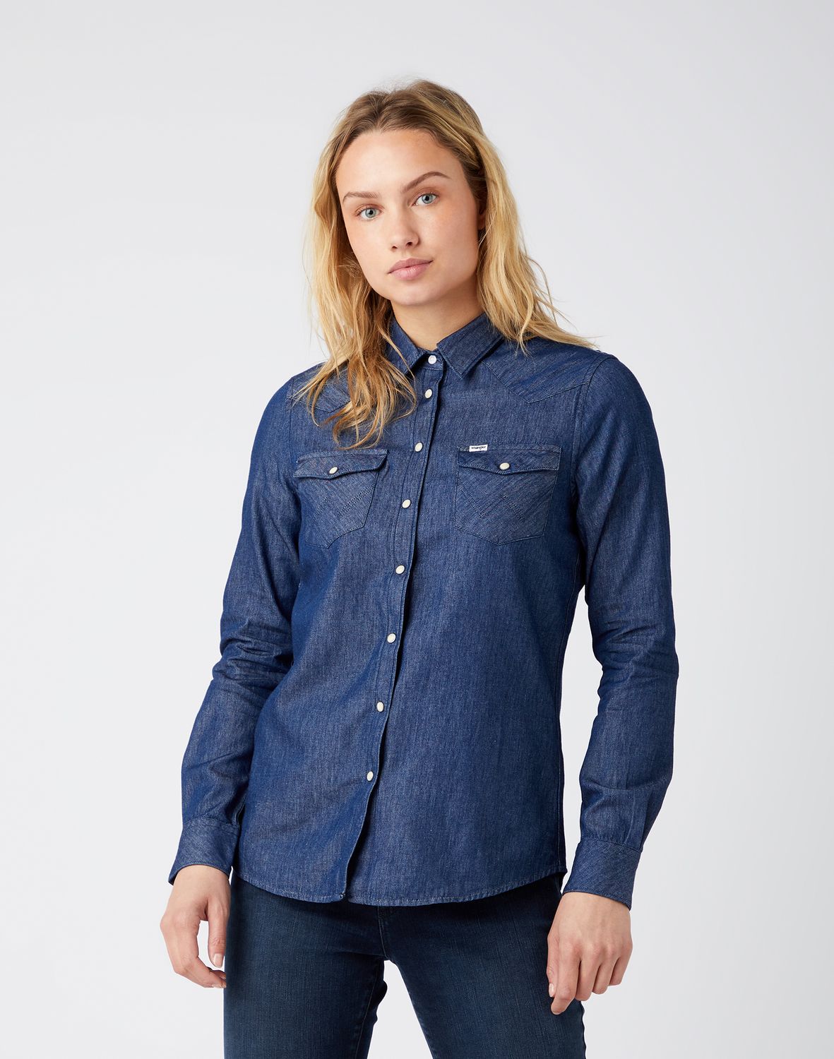 

Джинсовая рубашка женская Wrangler W5Z0C3X1E синяя S, W5Z0C3X1E