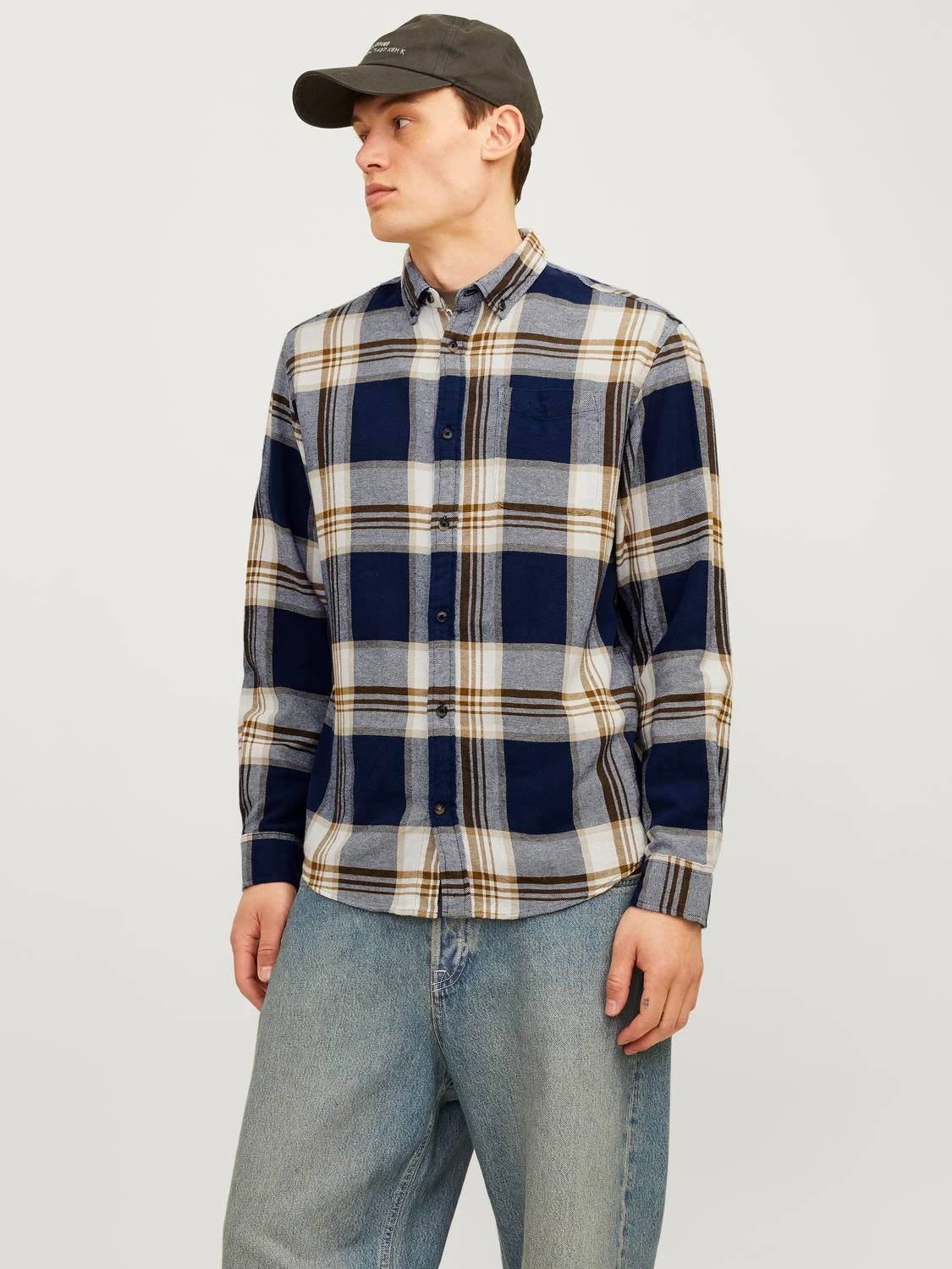 Рубашка мужская Jack Jones Slim Fit Checked 12235982 разноцветная L 4990₽