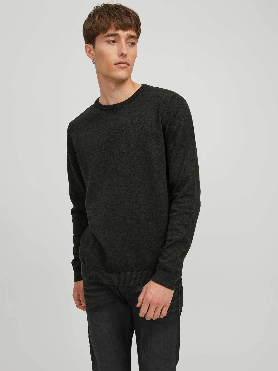 Джемпер мужской Jack Jones Plain Knitted 12137190 черный L 4290₽