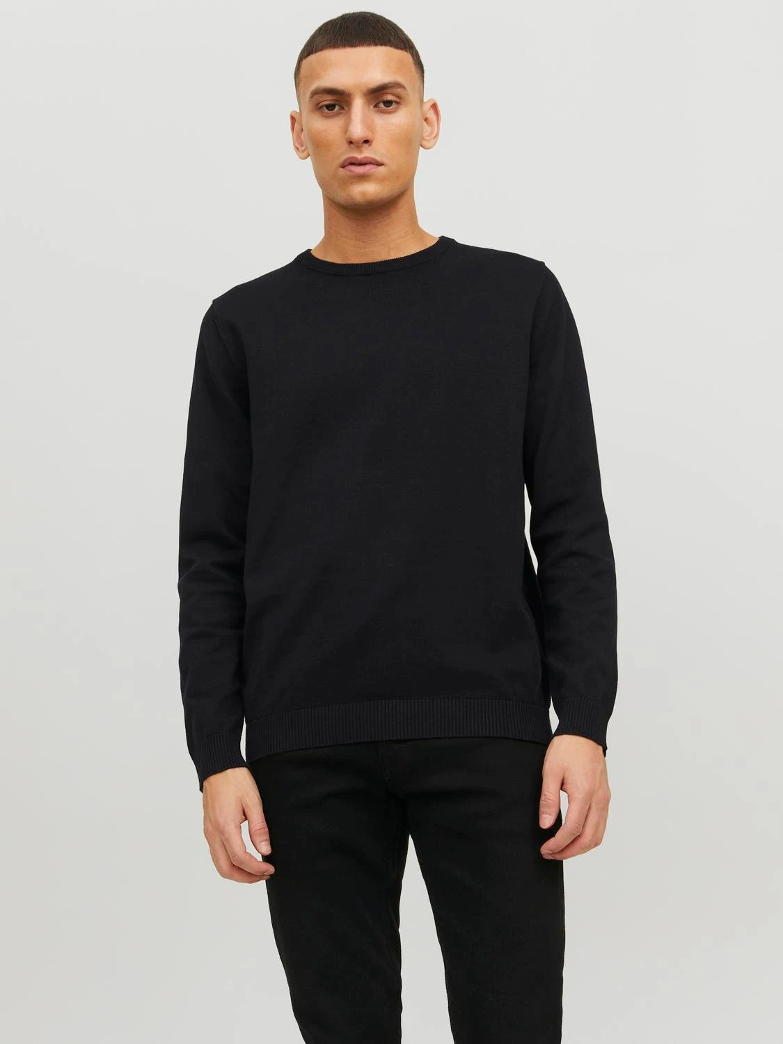 Джемпер мужской Jack & Jones Plain Knitted 12137190 черный L