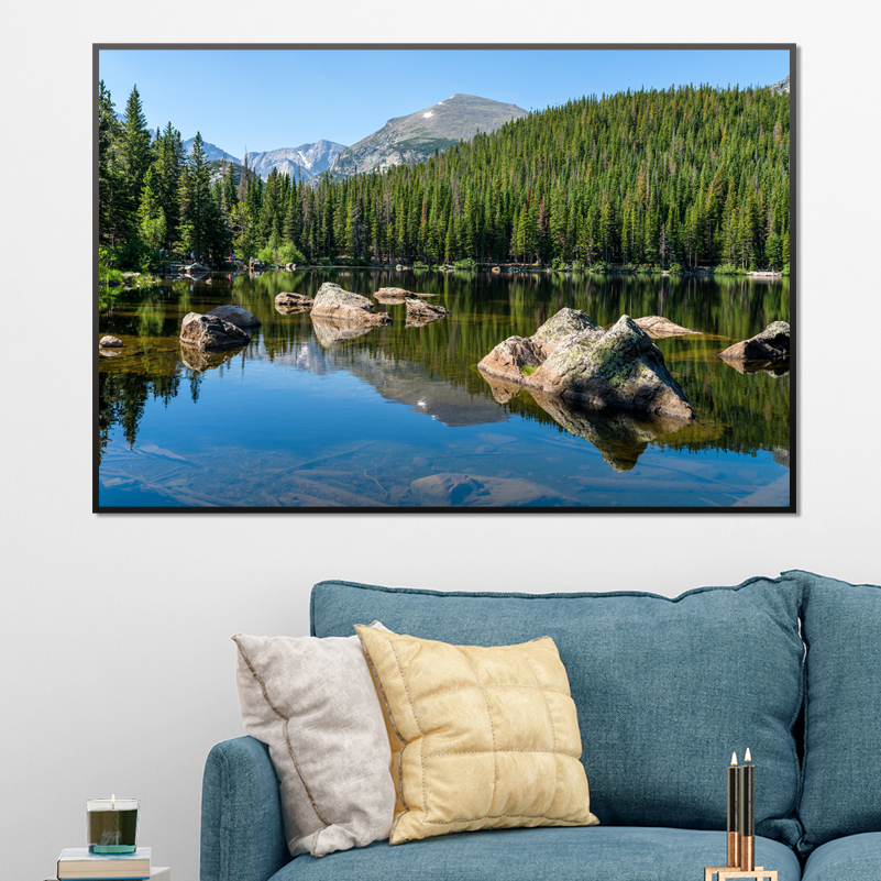 

Постер на стену ПолиЦентр Горное озеро в лесу на фоне гор 50х40 см, ГорноеОзероВЛесуНаФонеГор