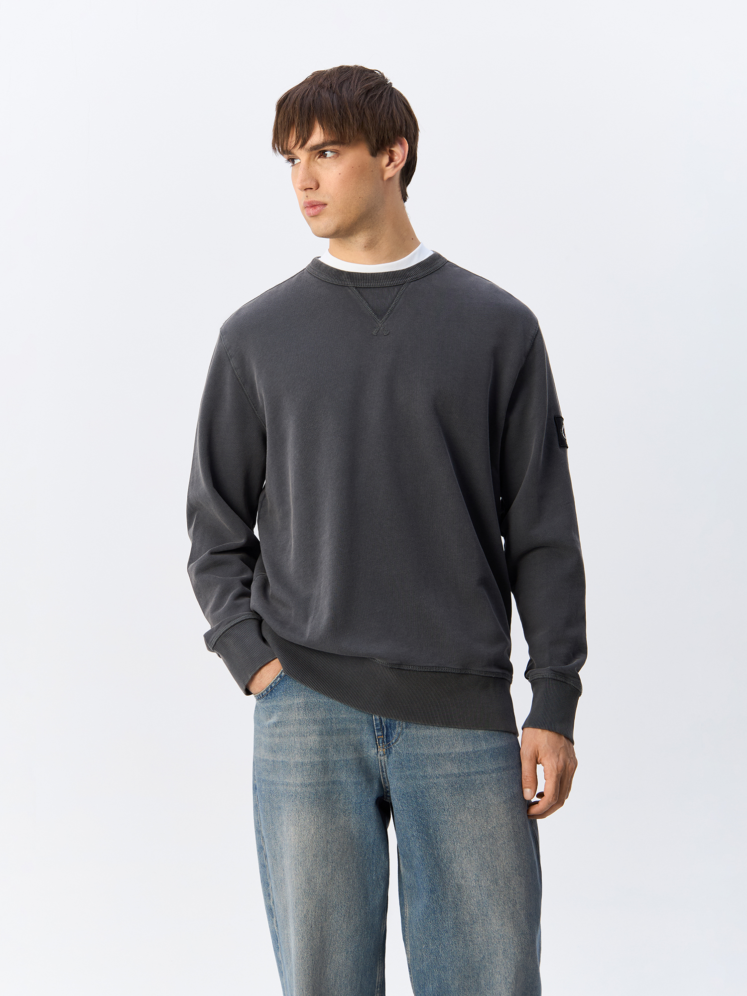 

Свитшот мужской Calvin Klein Jeans J30J325145 серый M, J30J325145