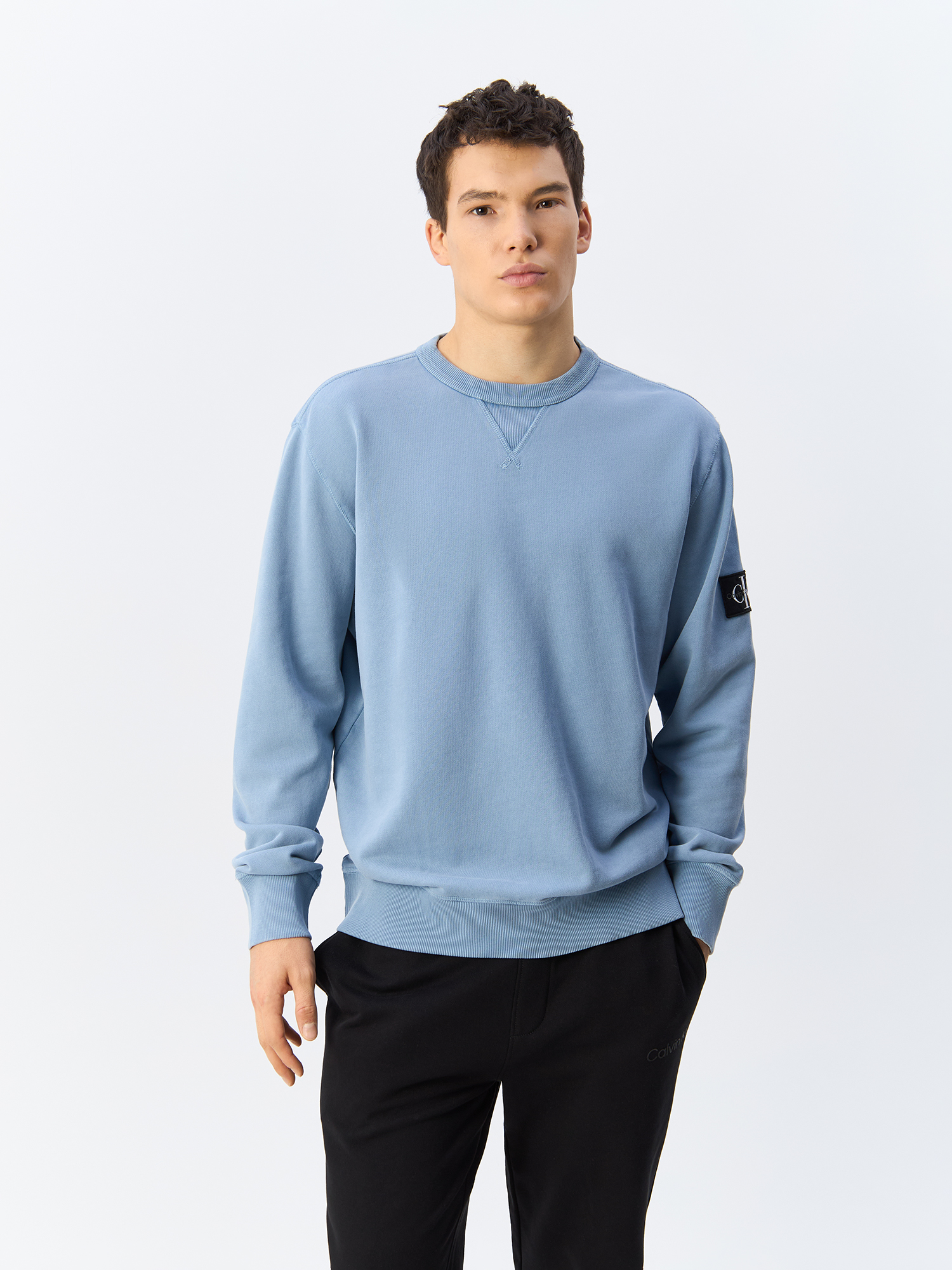 

Свитшот мужской Calvin Klein Jeans J30J325145 голубой 2XL, J30J325145