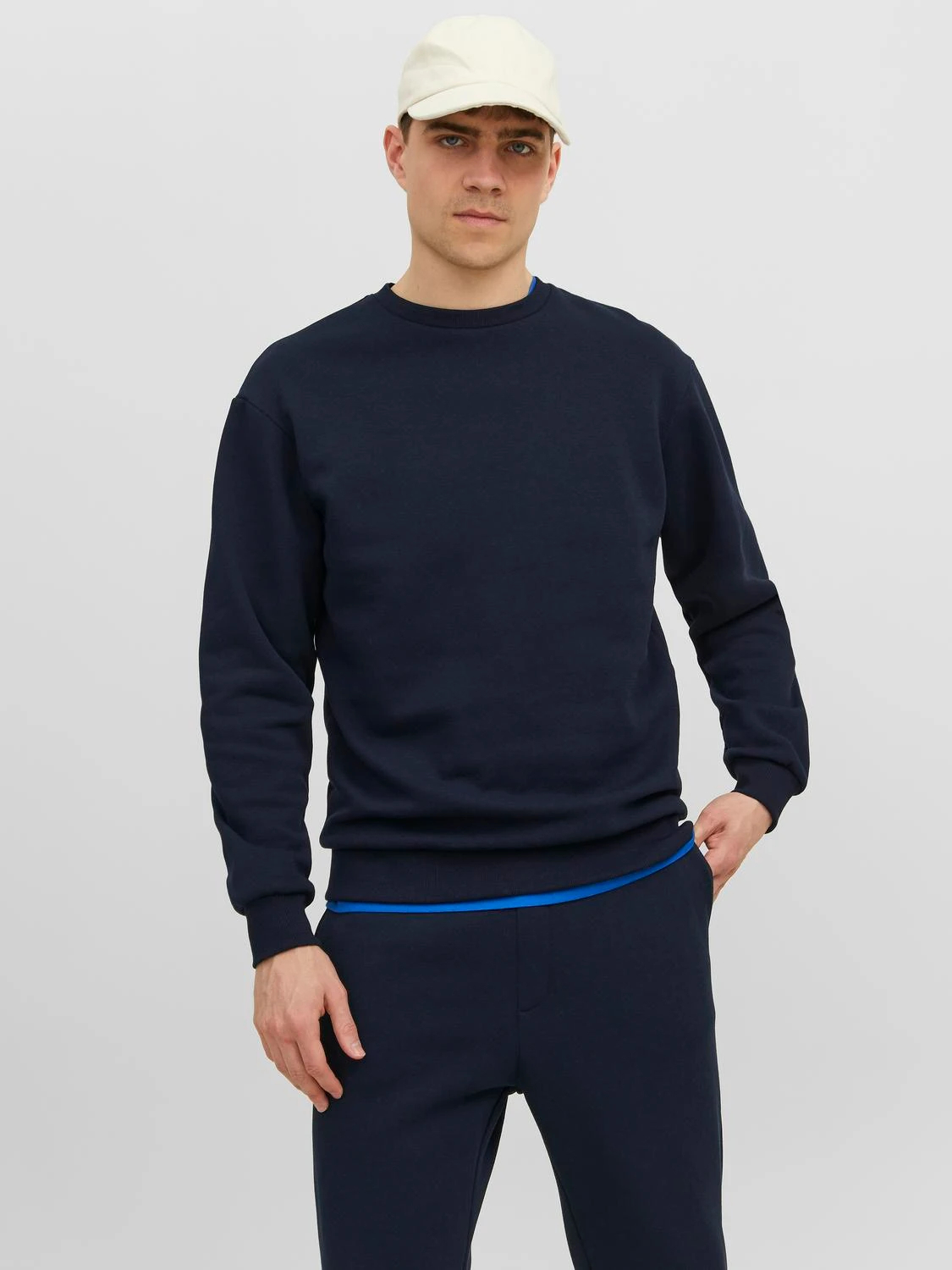 Свитшот мужской Jack & Jones Plain Crew neck Sweatshirt 12249341 синий L