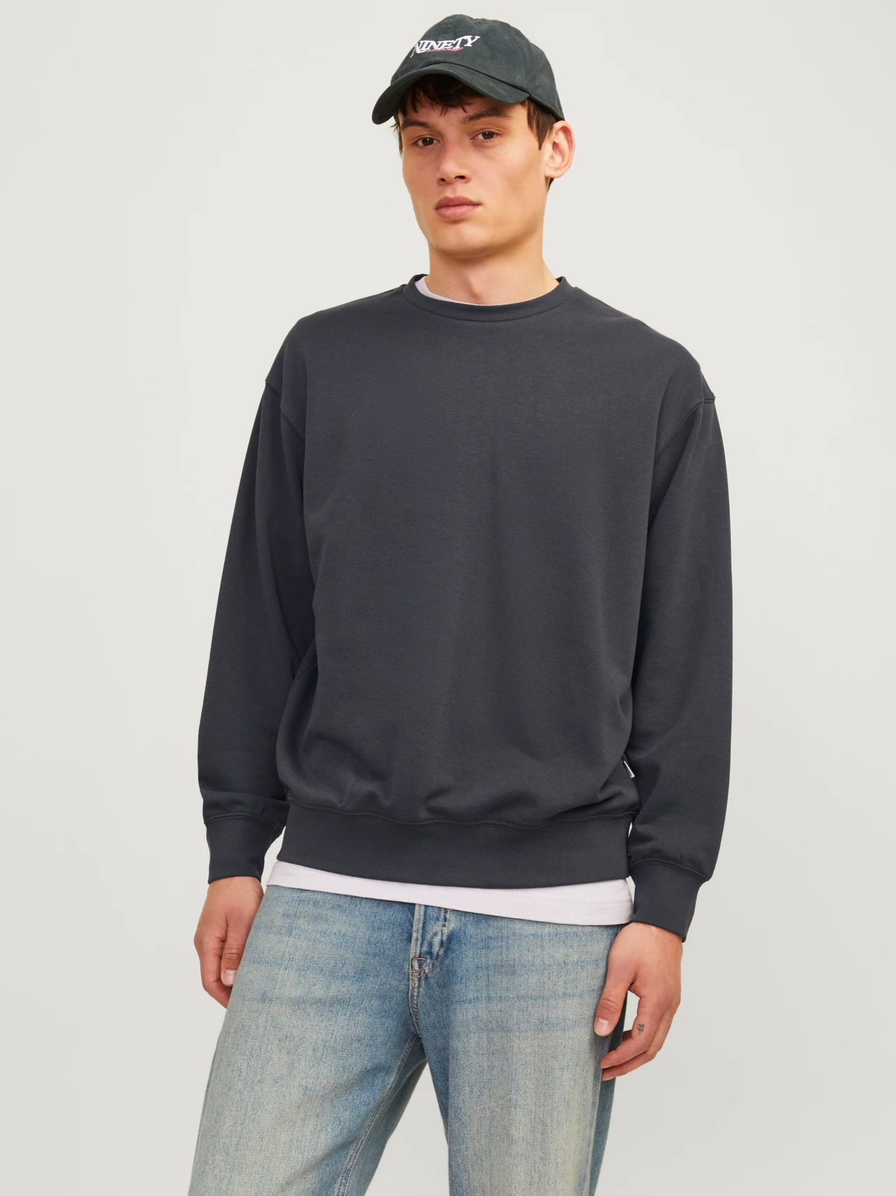 Свитшот мужской Jack Jones Plain Sweatshirt 12257853 серый L 3590₽