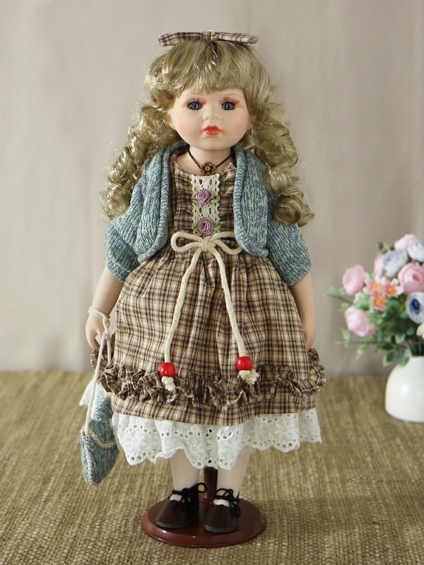 Кукла фарфоровая Devere 16' на подставке KSVA-YF-161233
