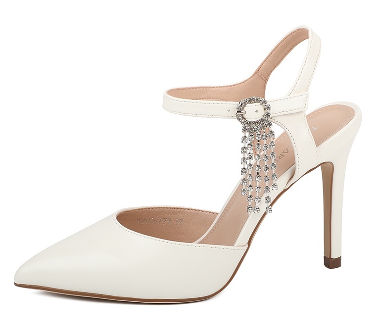 

Туфли женские T.Taccardi 227038 белые 36 RU, Белый, 227038