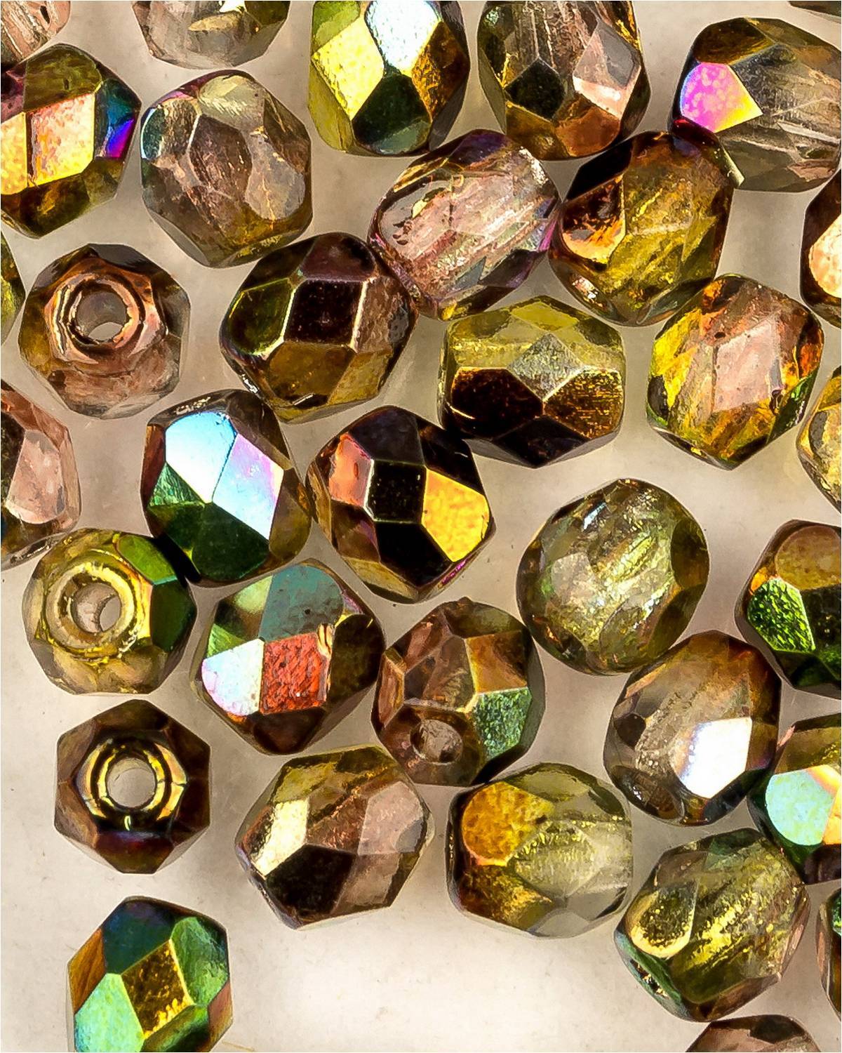 Стеклянные чешские бусины Fire polished beads ганеные круг 4 мм Crystal Magic Green 50шт