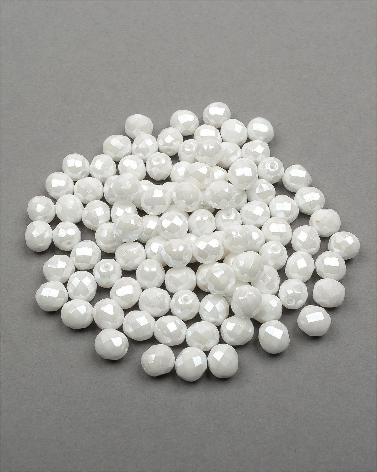 

Стеклянные чешские бусины Fire polished beads ганеные круг 8 мм Chalk White Shimmer 100шт, Белый, FP-8