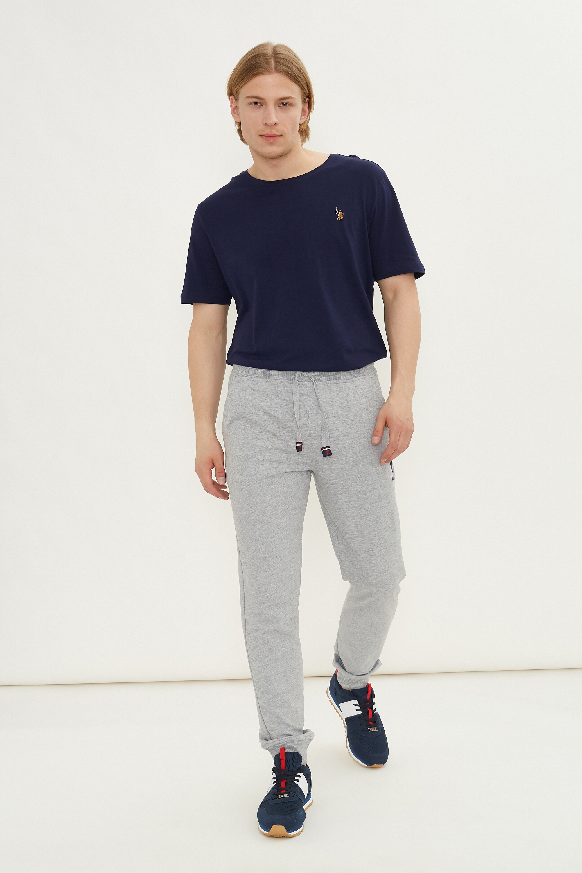 

Спортивные брюки мужские U.S. POLO Assn. G081SZ0OP0RAYMONDIY021 серые 2XL, G081SZ0OP0RAYMONDIY021