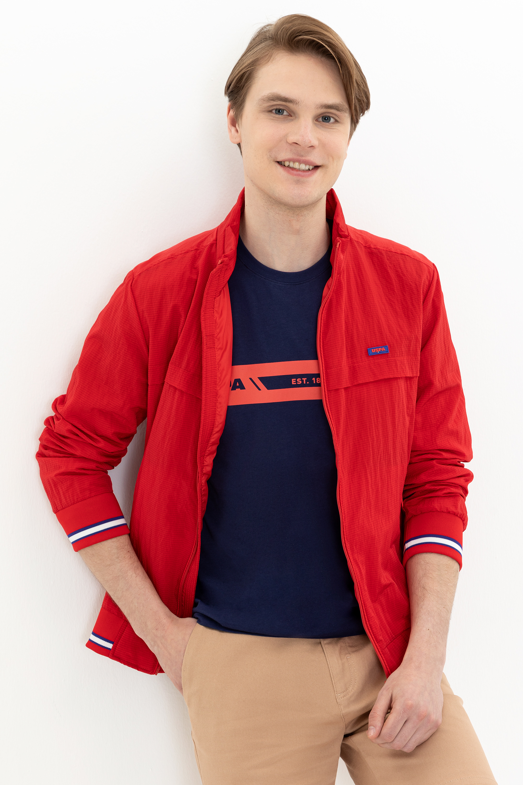 

Ветровка мужская U.S. POLO Assn. G081SZ0MS0NK22Y красная 58 RU, G081SZ0MS0NK22Y