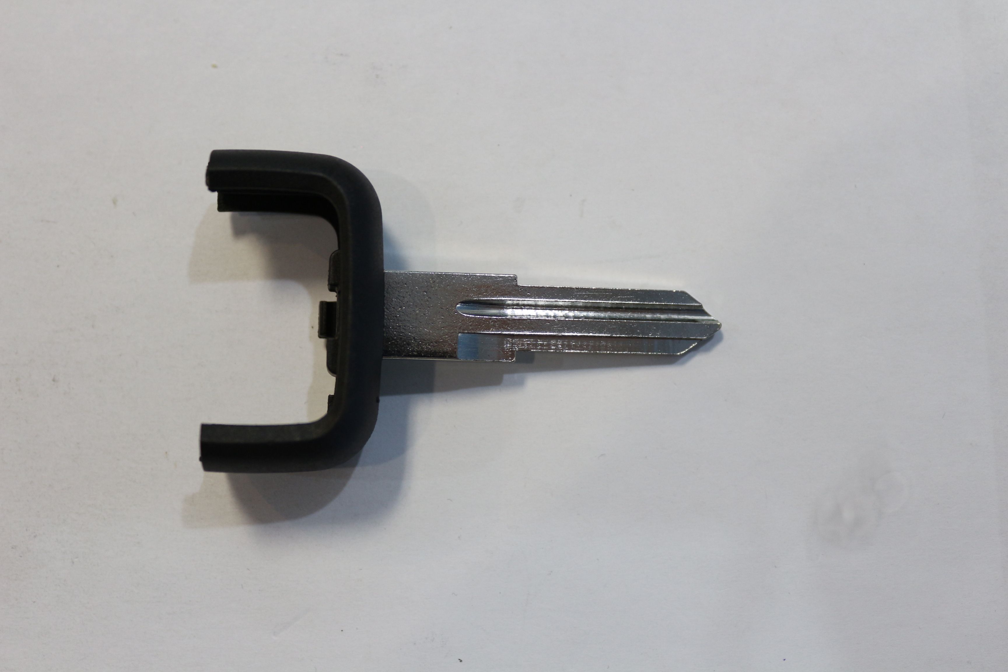 

Ключ зажигания Aytokey, заготовка Opel , дист. (ле, дист. (лезвие) (ПРАВ.), Для разных моделей автомобилей Opel