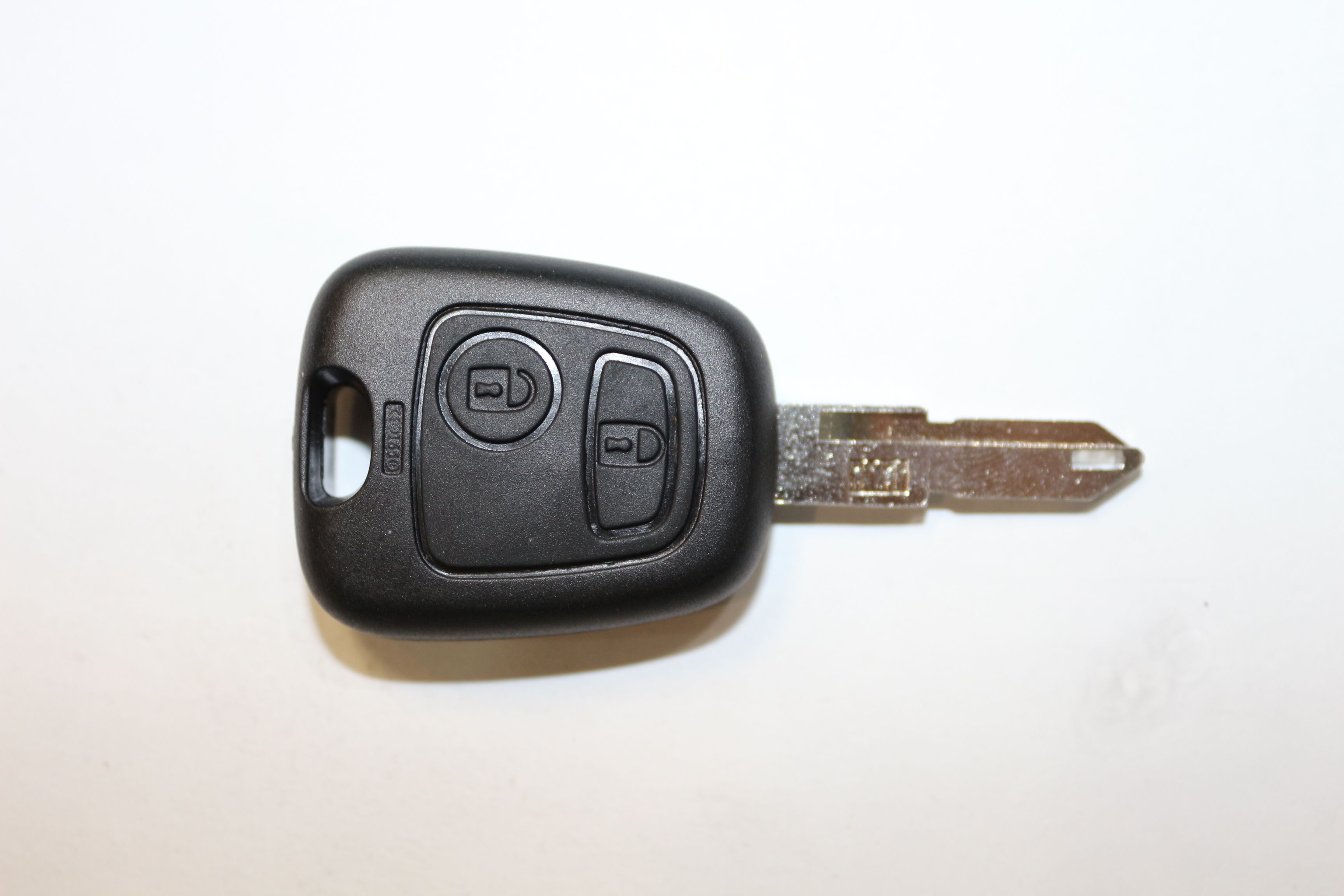 

Ключ зажигания Autokey, заготовка для Peugeot, дист. в сборе (2 кнопки), Для разных моделей автомобилей Peugeot