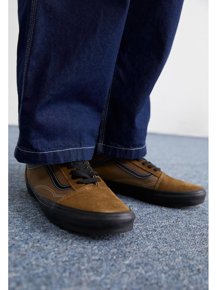 

Кеды унисекс VANS VA215O0CN коричневые 38 EU, Коричневый, VA215O0CN