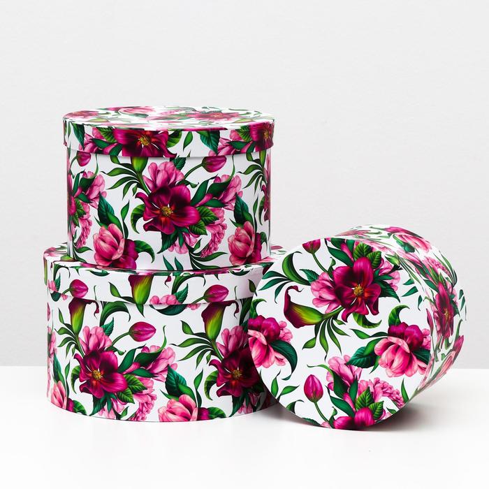 

Набор круглых коробок 3 в 1 "Розовые лилии", 25,5 x 15 - 19 x 13,5 см, Весенняя палитра