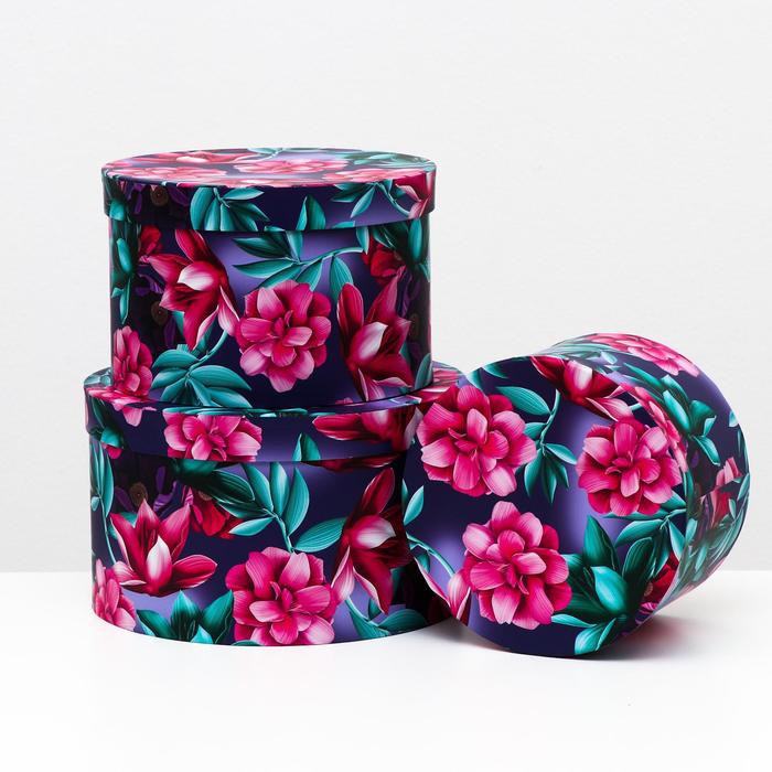 

Набор круглых коробок 3 в 1 "Розовые цветы", 25,5 x 15 - 19 x 13,5 см