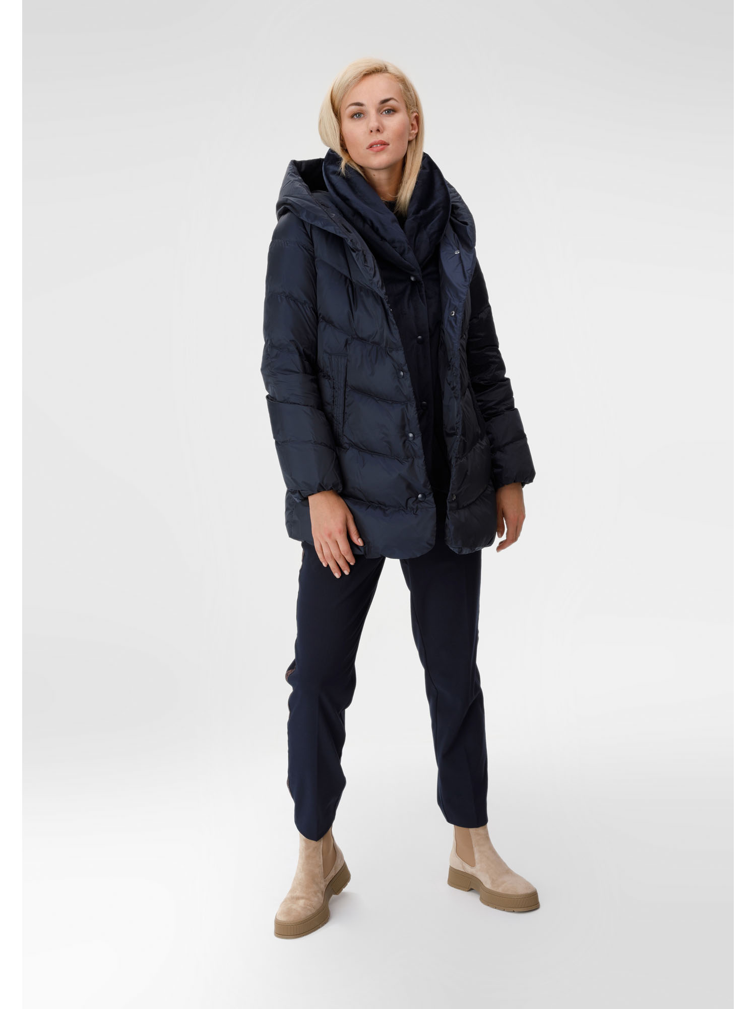 

Пуховик женский Avi A-13031 синий 42 EU, A-13031