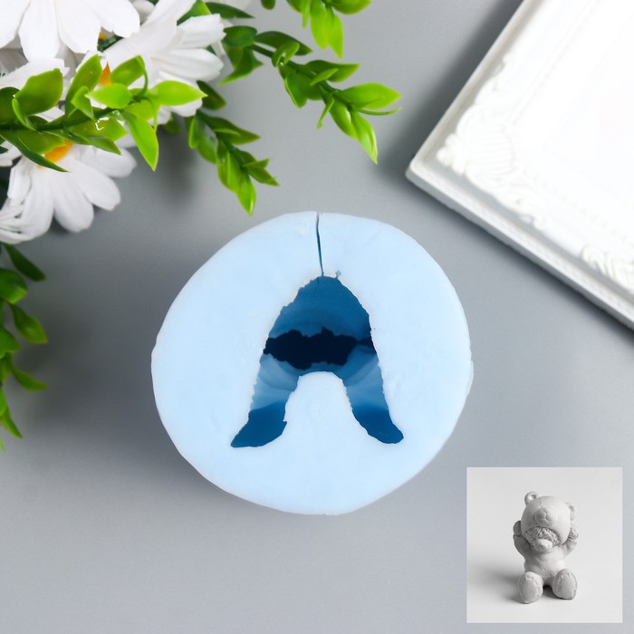 

Молд "Мишка в костюме" 7,5х5,5х4,5 см МИКС