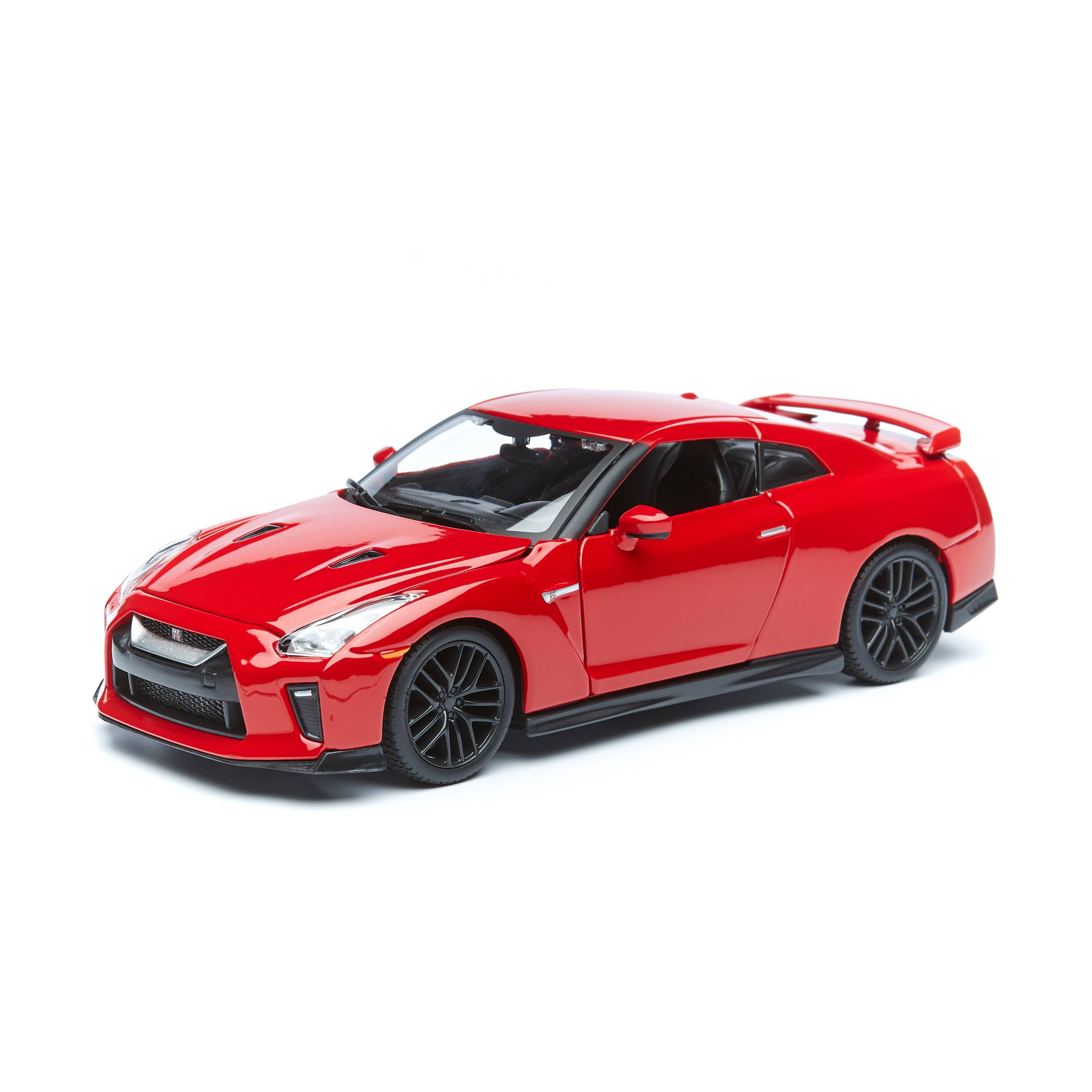 Машинка металлическая Bburago 2017 Nissan GT-R, 1:24, красный машинка металлическая bburago 1 24 jaguar xk 120 roadster 1951 вишневый 18 22018