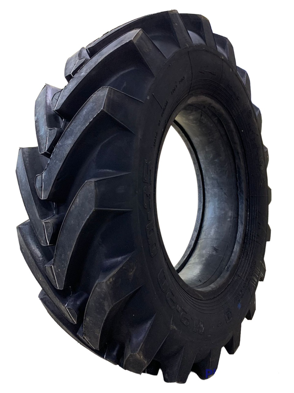 Покрышка Ф-35 Нижнекамск с камерой  1шт