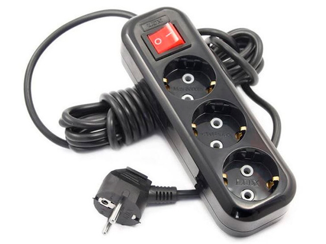 фото Удлинитель lux у3-евк-03 3 sockets 3m black