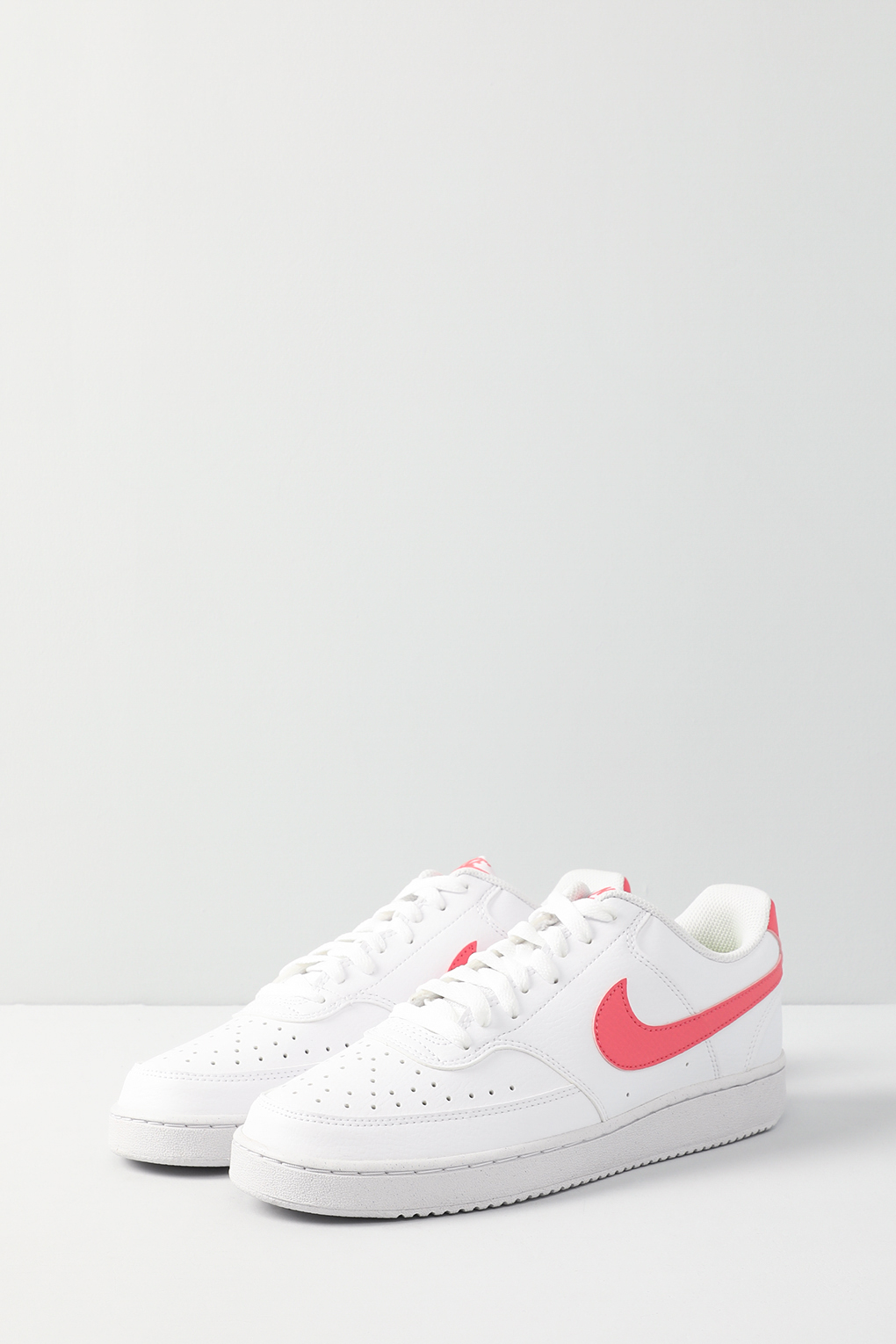

Кеды женские Nike DR9885 белые 6.5 US, Белый, DR9885