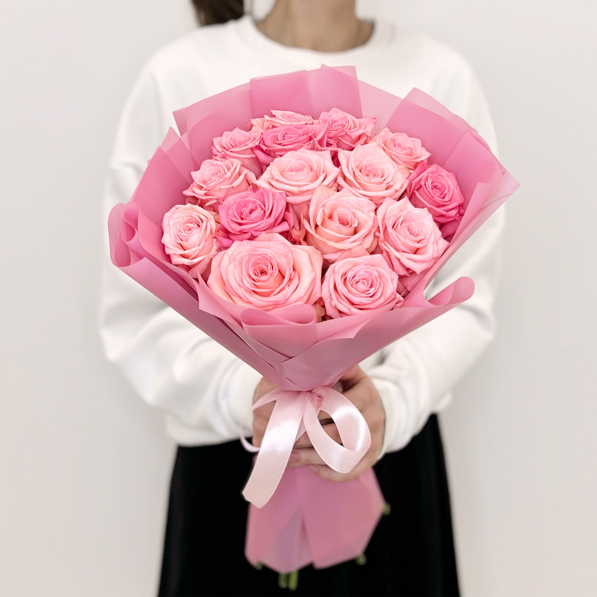 

Монобукет Лэтуаль Flowers роза 40 см 15 шт. розовый Праздничный FLW001188, Праздничный