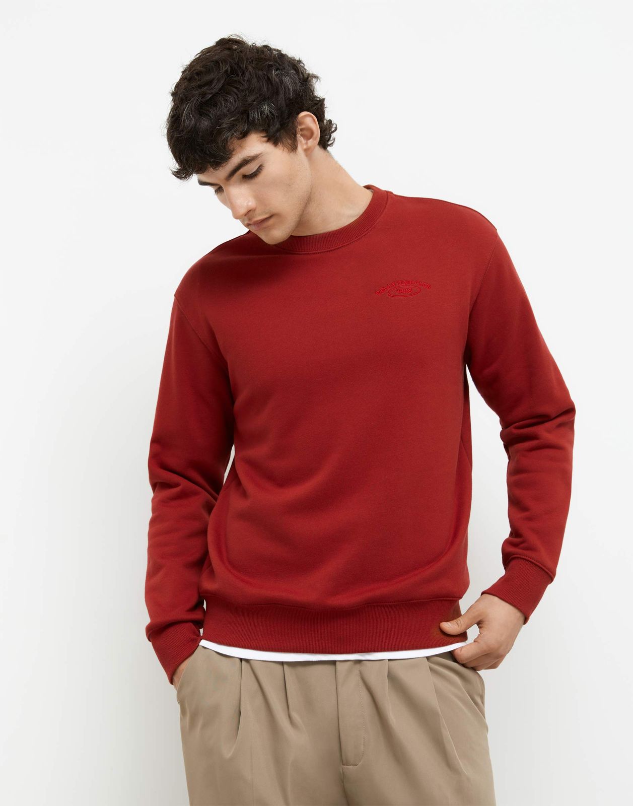 

Свитшот мужской Gloria Jeans BAC013712 бордовый XS/176, BAC013712